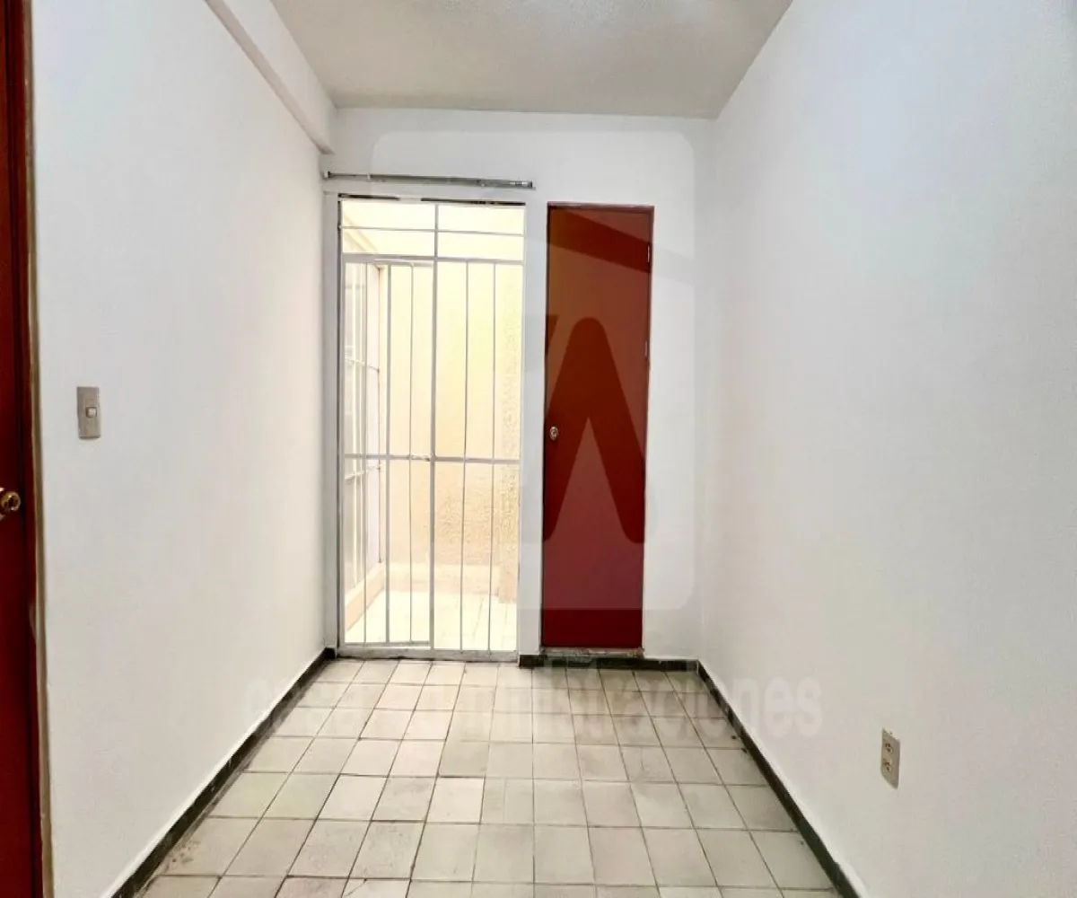Casa En Venta,Independencia Oriente,Calle Los Alpes 1548, Guadalajara, Jalisco 44340, 5 Habitaciones,2 Baños,Calle Los Alpes,1,pycMcbg
