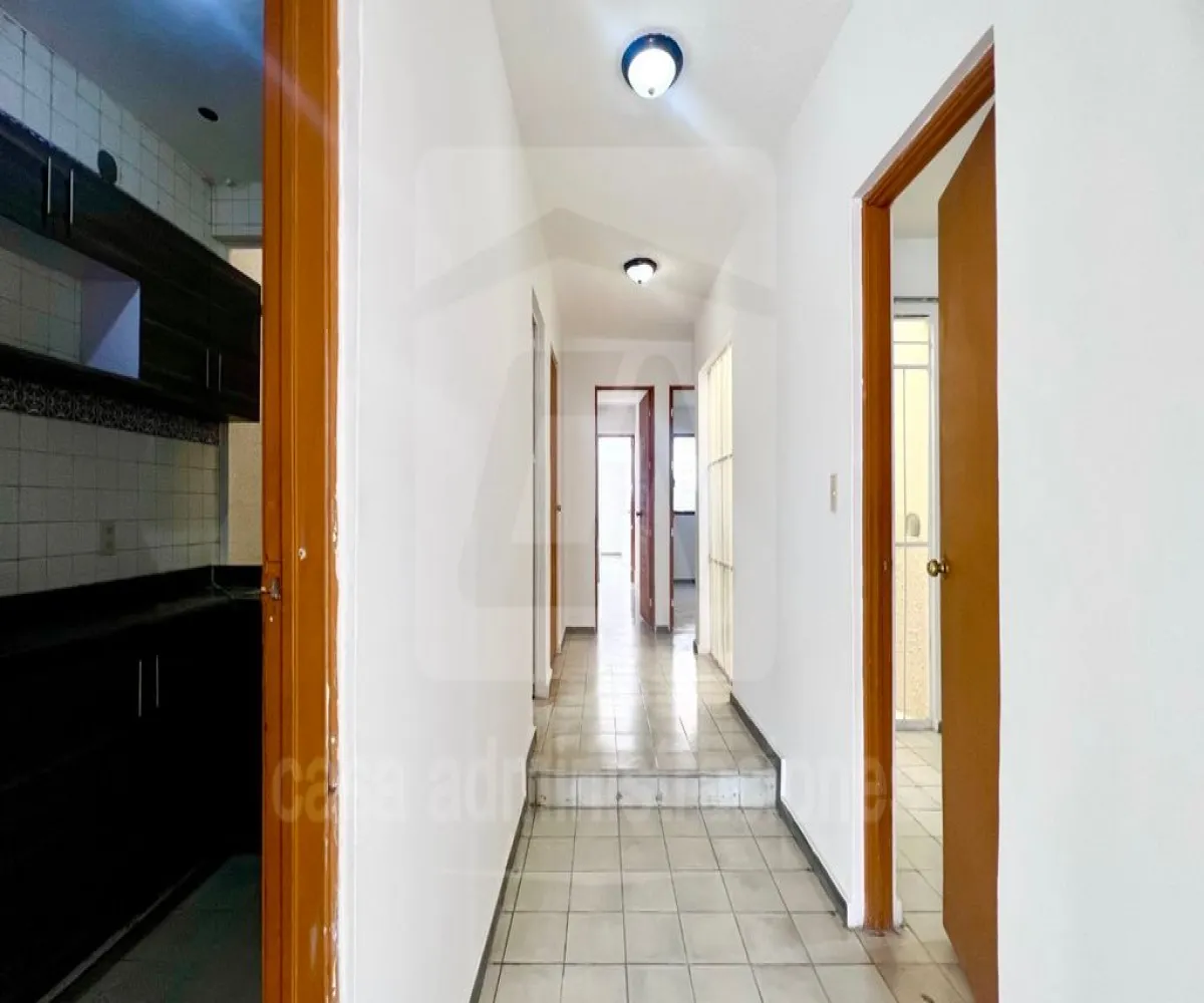 Casa En Venta,Independencia Oriente,Calle Los Alpes 1548, Guadalajara, Jalisco 44340, 5 Habitaciones,2 Baños,Calle Los Alpes,1,pycMcbg