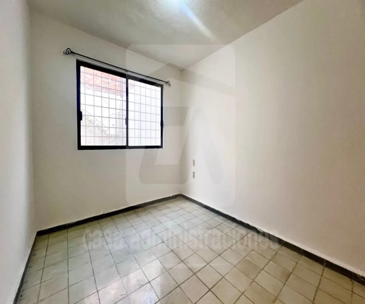 Casa En Venta,Independencia Oriente,Calle Los Alpes 1548, Guadalajara, Jalisco 44340, 5 Habitaciones,2 Baños,Calle Los Alpes,1,pycMcbg