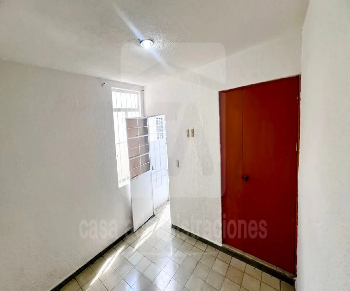 Casa En Venta,Independencia Oriente,Calle Los Alpes 1548, Guadalajara, Jalisco 44340, 5 Habitaciones,2 Baños,Calle Los Alpes,1,pycMcbg