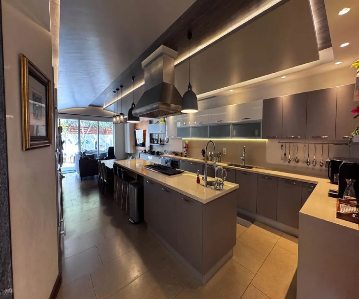 Casa En Venta,Puerta de Hierro,Sendero las palmas S/N 4, Zapopan, Jalisco 45116, 3 Habitaciones,5 Baños,Sendero las palmas ,1,pnUULwM