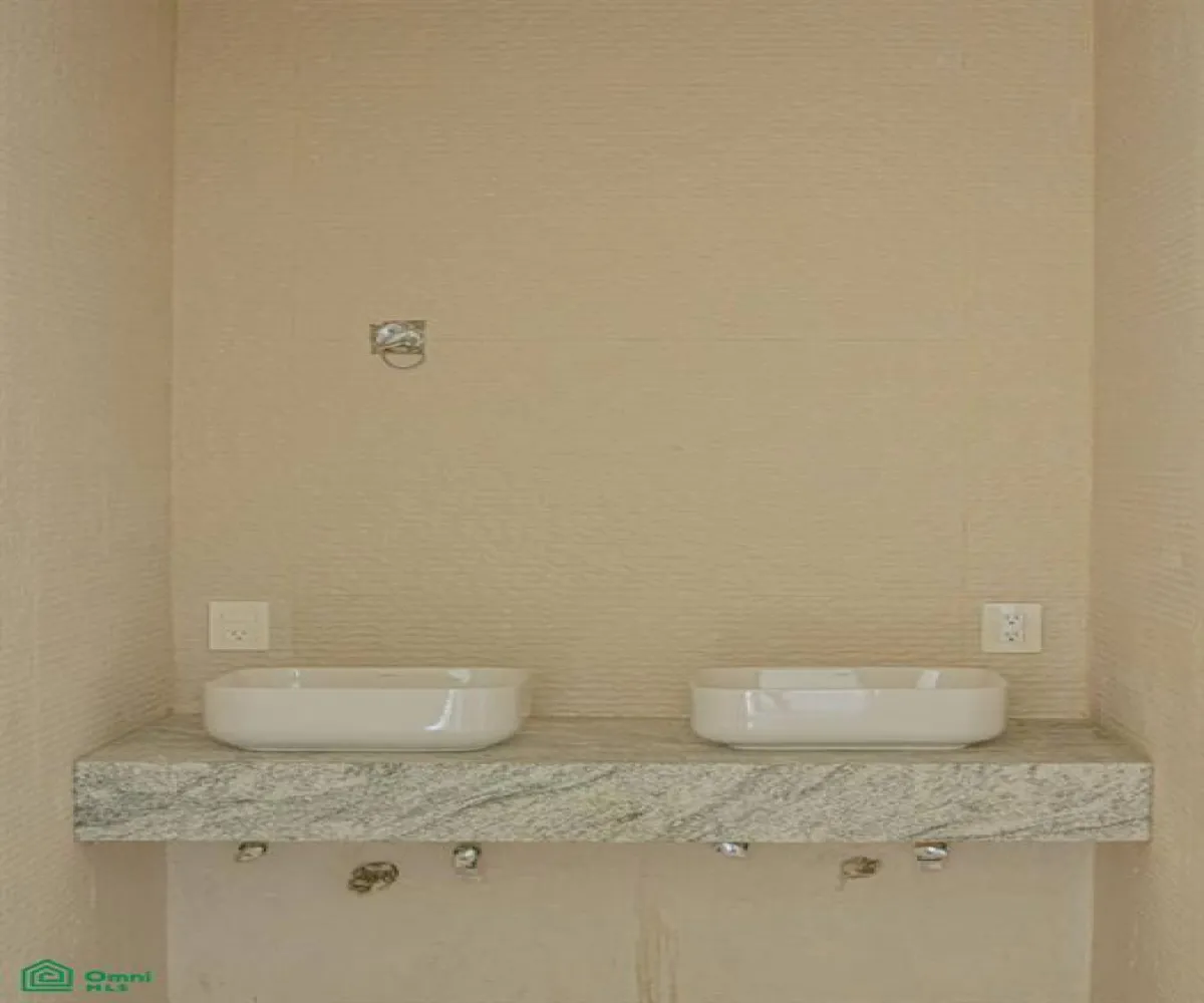 Casa En Venta,Valle Imperial,avenida D 5035 interior 71, Zapopan, Jalisco 45134, 3 Habitaciones,2 Baños,avenida D,2,MX251053734