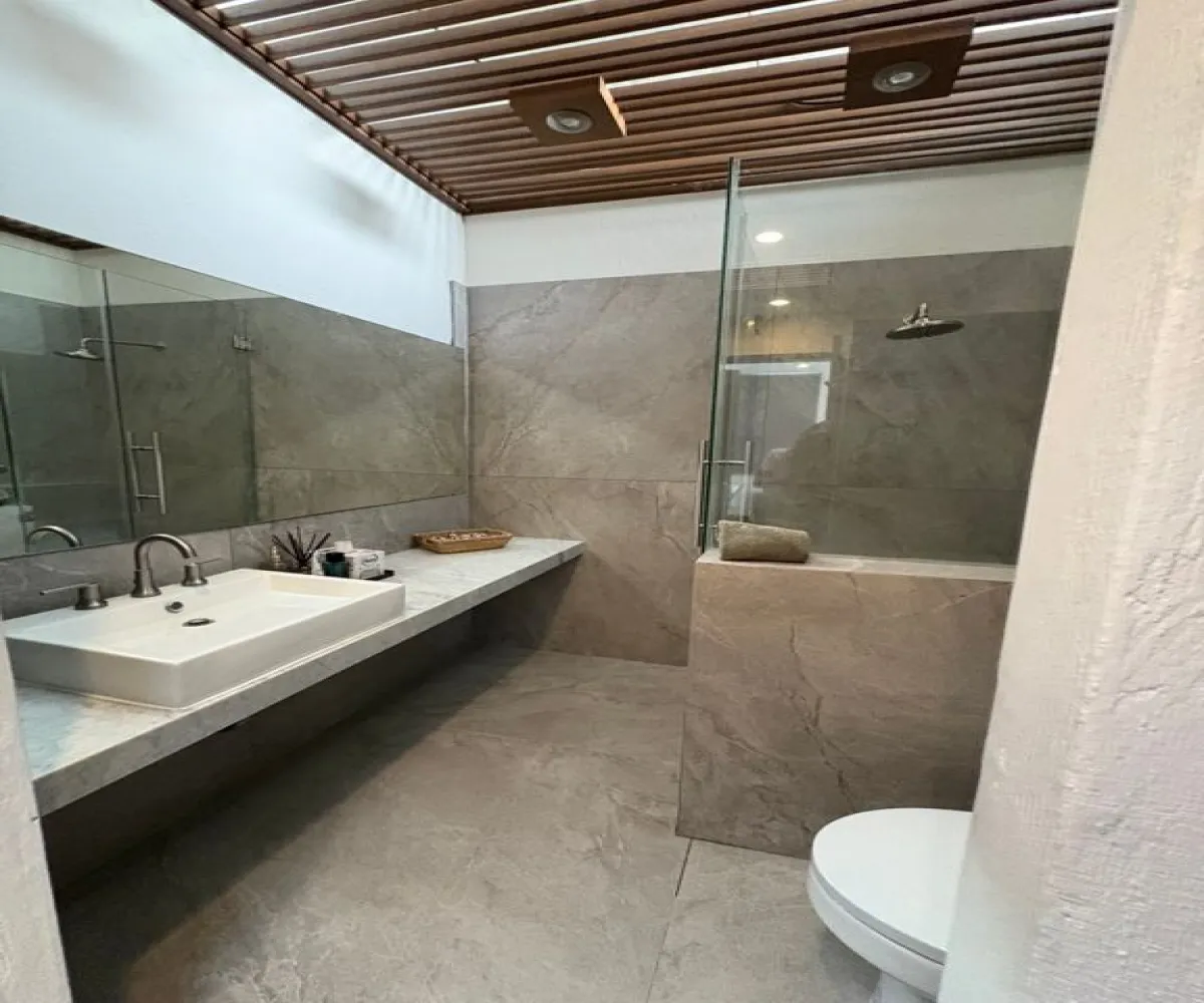 Casa En Venta,Valle Real,Avenida Paseo La Toscana 1111, Zapopan, Jalisco 45019, 4 Habitaciones,5 Baños,Avenida Paseo La Toscana,2,pbiFZqE