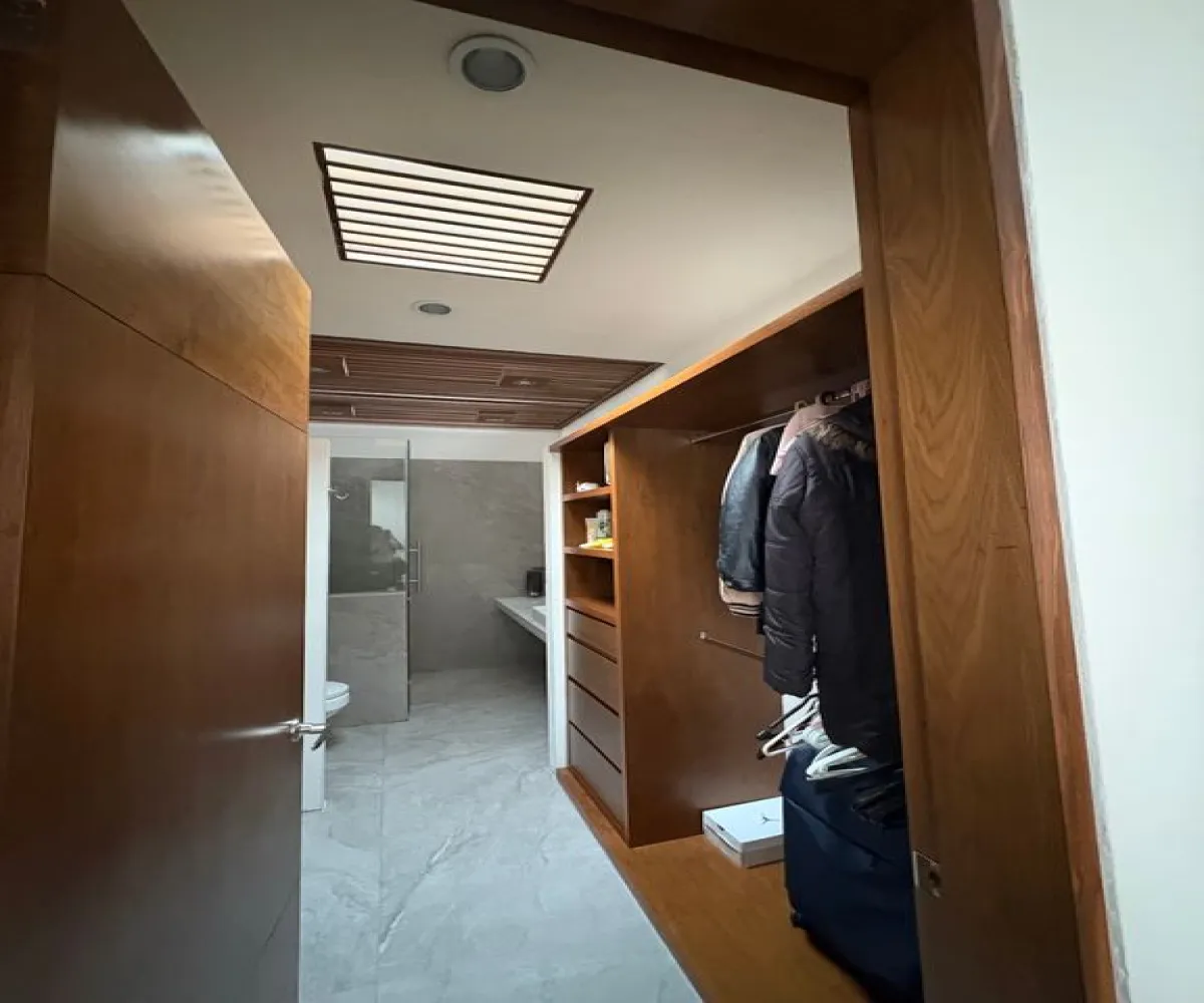 Casa En Venta,Valle Real,Avenida Paseo La Toscana 1111, Zapopan, Jalisco 45019, 4 Habitaciones,5 Baños,Avenida Paseo La Toscana,2,pbiFZqE