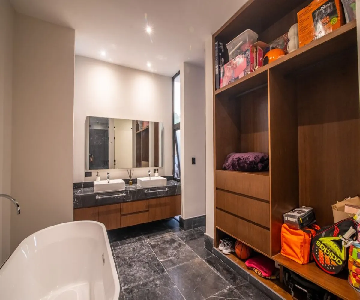 Casa En Venta,Xcanatún,Carr. Mérida-Progreso km 15 S/N, Mérida, Yucatán 97305, 4 Habitaciones,4 Baños,Carr. Mérida-Progreso km 15 ,2,py52LMl