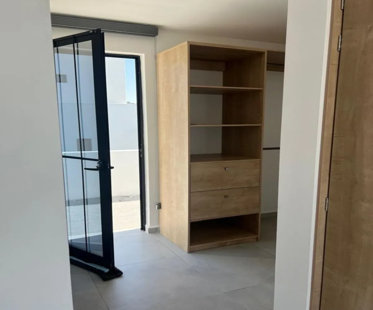 Casa En Venta,Lomas del Sur ,C. Vicenza 1000 159, Tlajomulco de Zúñiga, Jalisco 45645, 3 Habitaciones,2 Baños,C. Vicenza ,2,pAYKwug