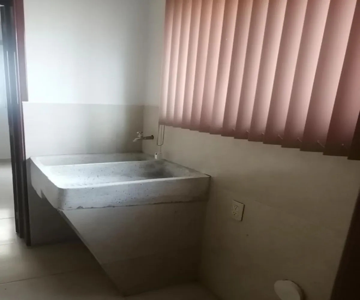 Casa En Renta,Jardín Real,Boulevard Jardín Real Poniente 500 31, Zapopan, Jalisco 45136, 3 Habitaciones,3 Baños,Boulevard Jardín Real Poniente,2,ptxeBJm