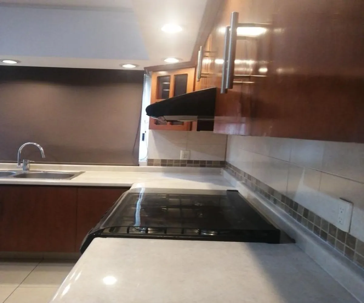 Casa En Renta,Jardín Real,Boulevard Jardín Real Poniente 500 31, Zapopan, Jalisco 45136, 3 Habitaciones,3 Baños,Boulevard Jardín Real Poniente,2,ptxeBJm