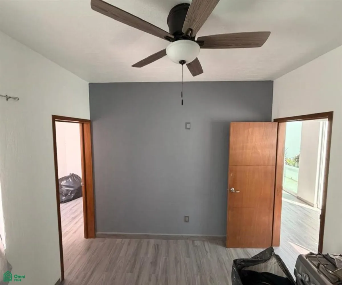 Casa En Venta,Chapala Centro,Avenida Los Lirios 17a, Chapala, Jalisco 45900, 3 Habitaciones,2 Baños,Avenida Los Lirios,MX251054088