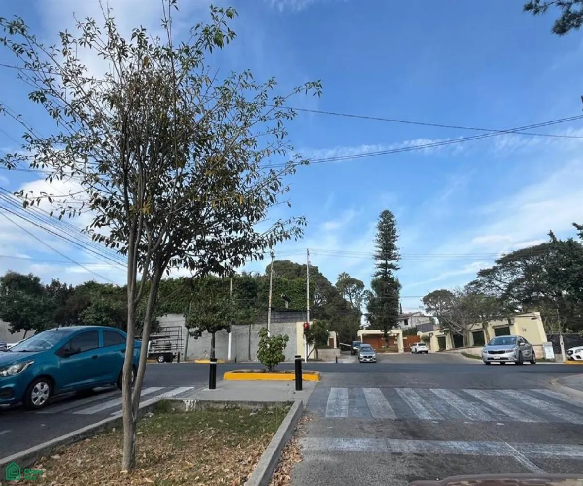 Casa En Venta,Altamira,Avenida Romanos 367, Zapopan, Jalisco 45160, 5 Habitaciones,4 Baños,Avenida Romanos,2,MX251054124