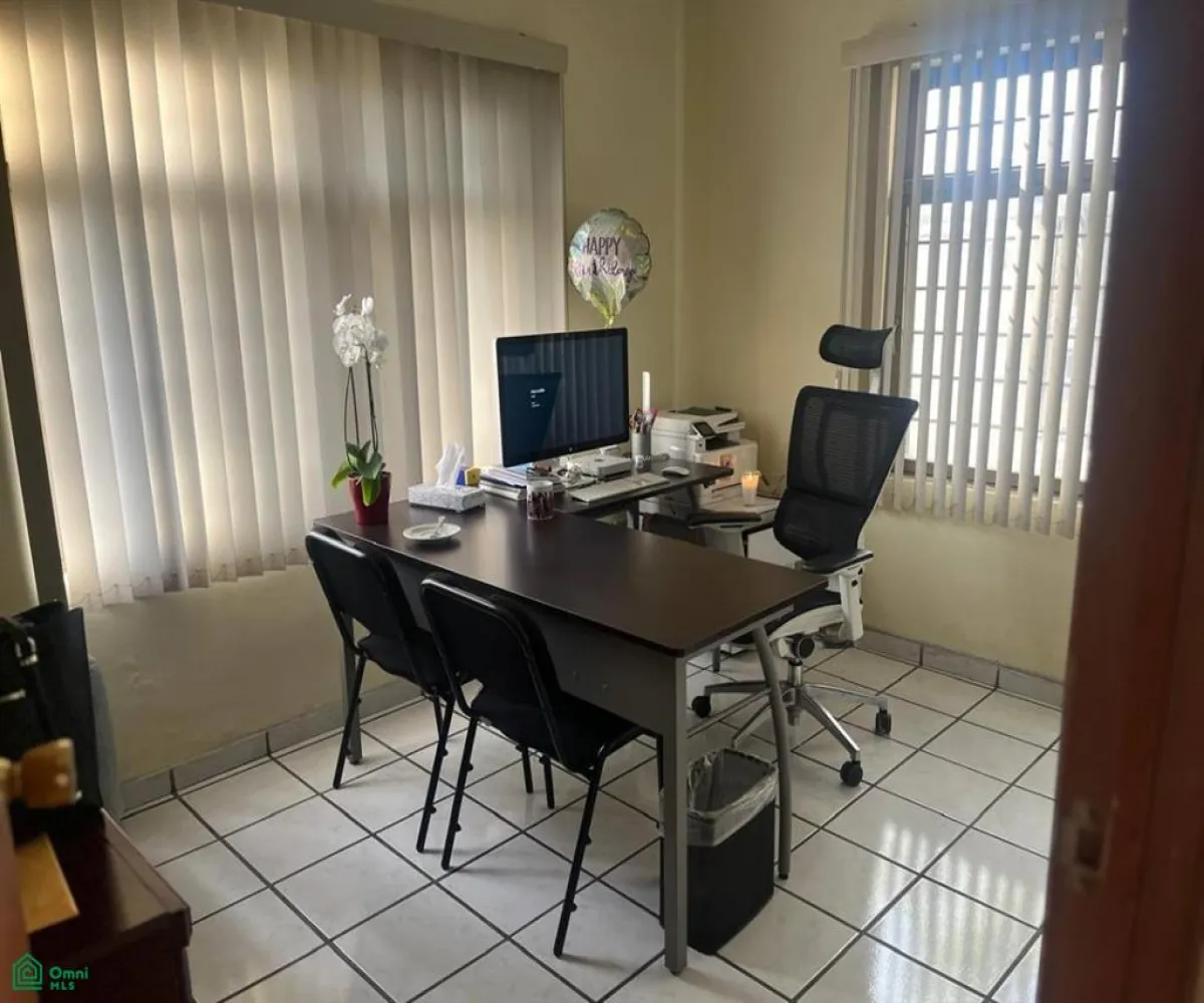 Casa En Venta,Altamira,Avenida Romanos 367, Zapopan, Jalisco 45160, 5 Habitaciones,4 Baños,Avenida Romanos,2,MX251054124