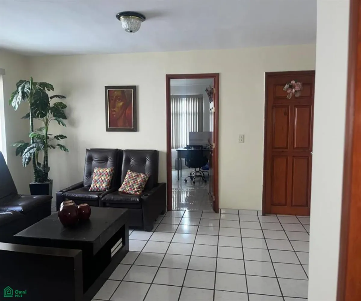 Casa En Venta,Altamira,Avenida Romanos 367, Zapopan, Jalisco 45160, 5 Habitaciones,4 Baños,Avenida Romanos,2,MX251054124