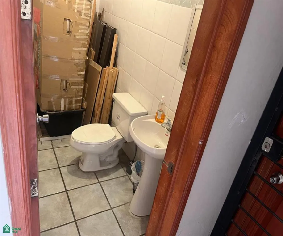 Casa En Venta,Altamira,Avenida Romanos 367, Zapopan, Jalisco 45160, 5 Habitaciones,4 Baños,Avenida Romanos,2,MX251054124