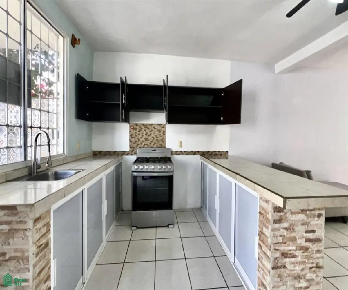 Casa En Venta,La Playita,5 de mayo 1117, Puerto Vallarta, Jalisco 48296, 5 Habitaciones,4 Baños,5 de mayo,2,MX25741137