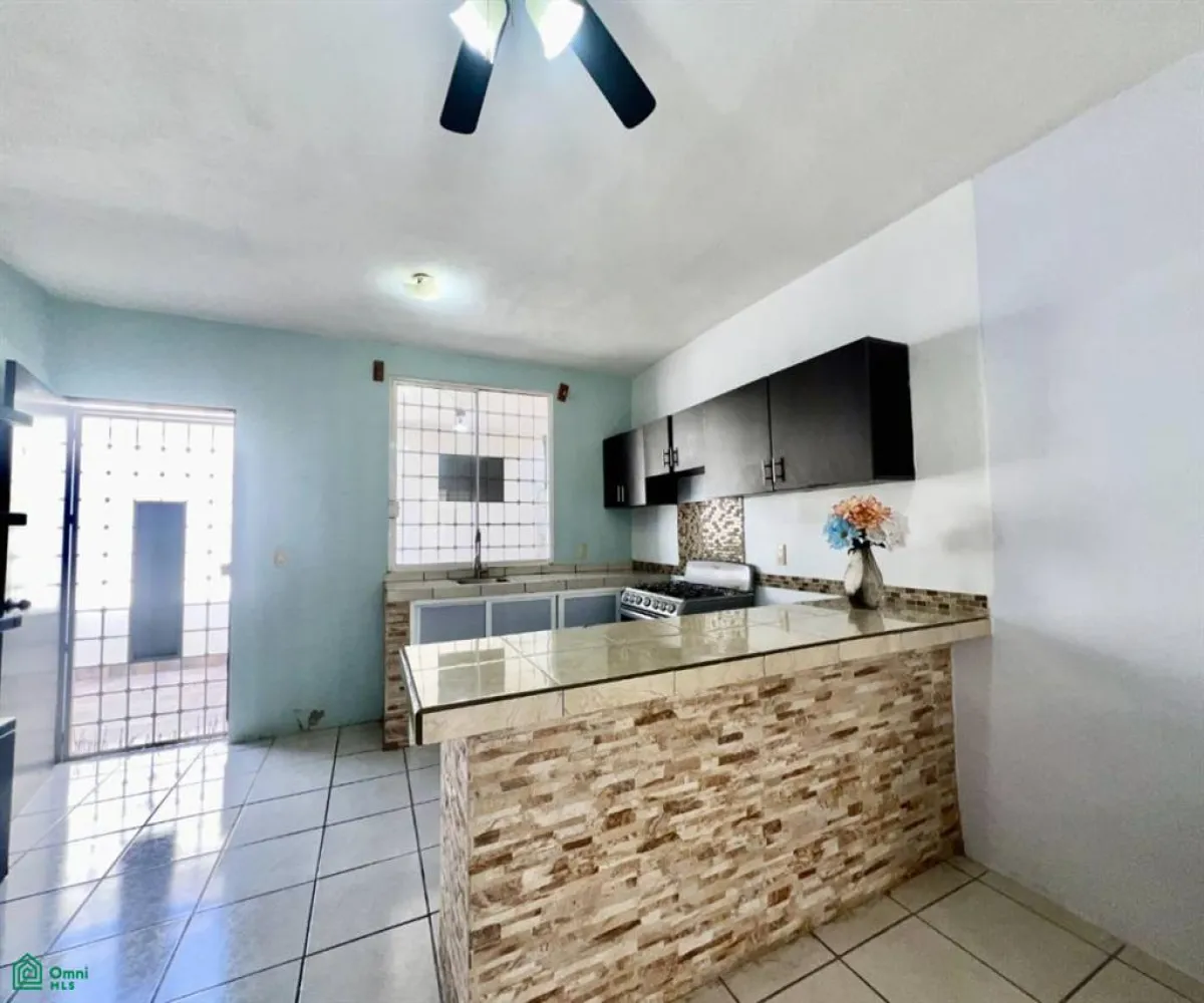 Casa En Venta,La Playita,5 de mayo 1117, Puerto Vallarta, Jalisco 48296, 5 Habitaciones,4 Baños,5 de mayo,2,MX25741137