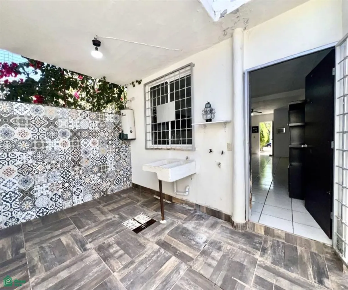 Casa En Venta,La Playita,5 de mayo 1117, Puerto Vallarta, Jalisco 48296, 5 Habitaciones,4 Baños,5 de mayo,2,MX25741137