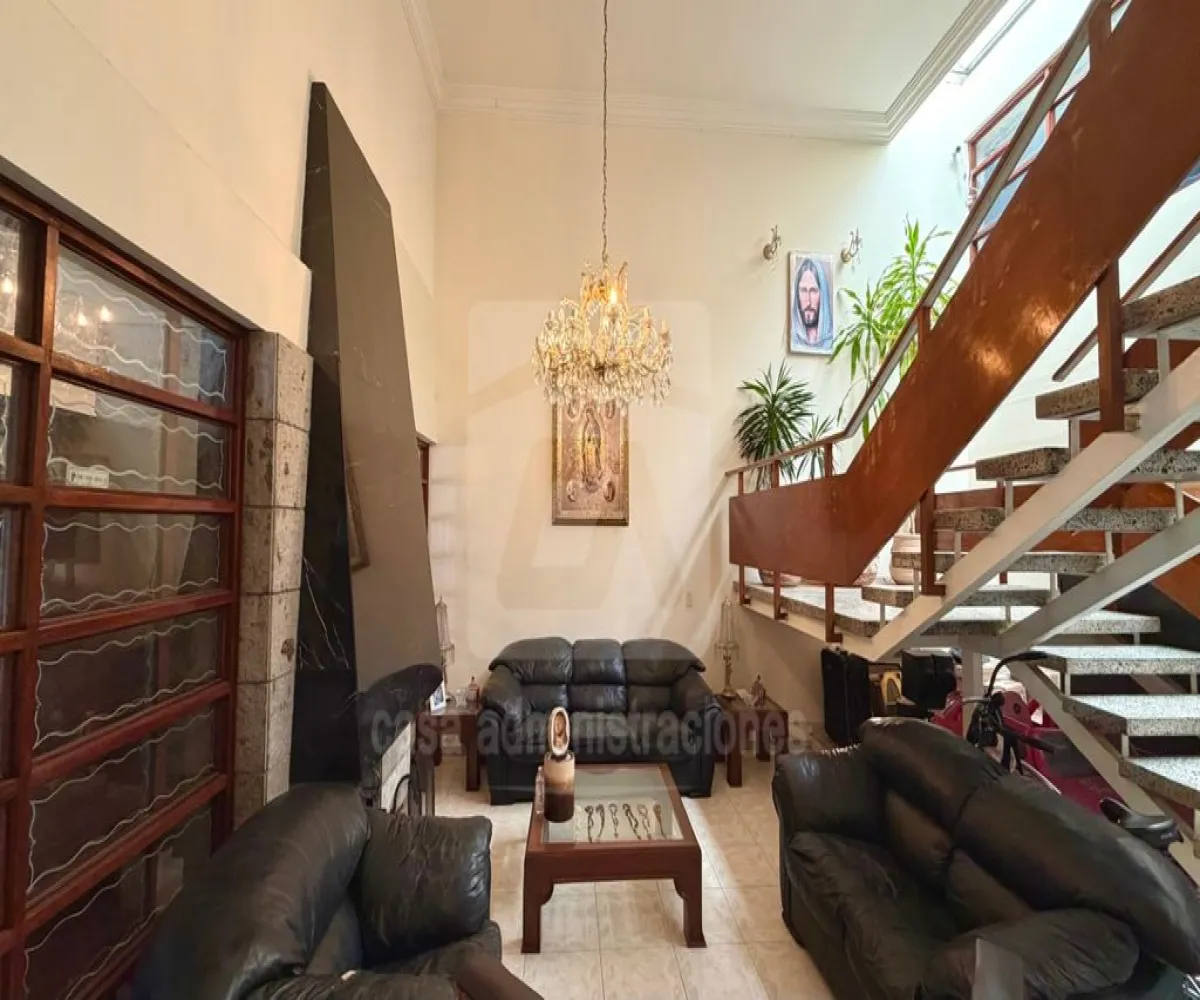 Casa En Venta,Arcos Vallarta,Juan de Mena 285, Guadalajara, Jalisco 44130, 6 Habitaciones,3 Baños,Juan de Mena,2,p7K9IFf