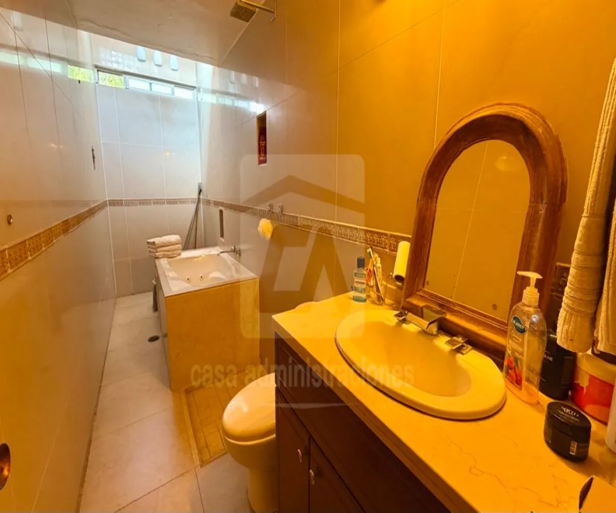 Casa En Venta,Arcos Vallarta,Juan de Mena 285, Guadalajara, Jalisco 44130, 6 Habitaciones,3 Baños,Juan de Mena,2,p7K9IFf