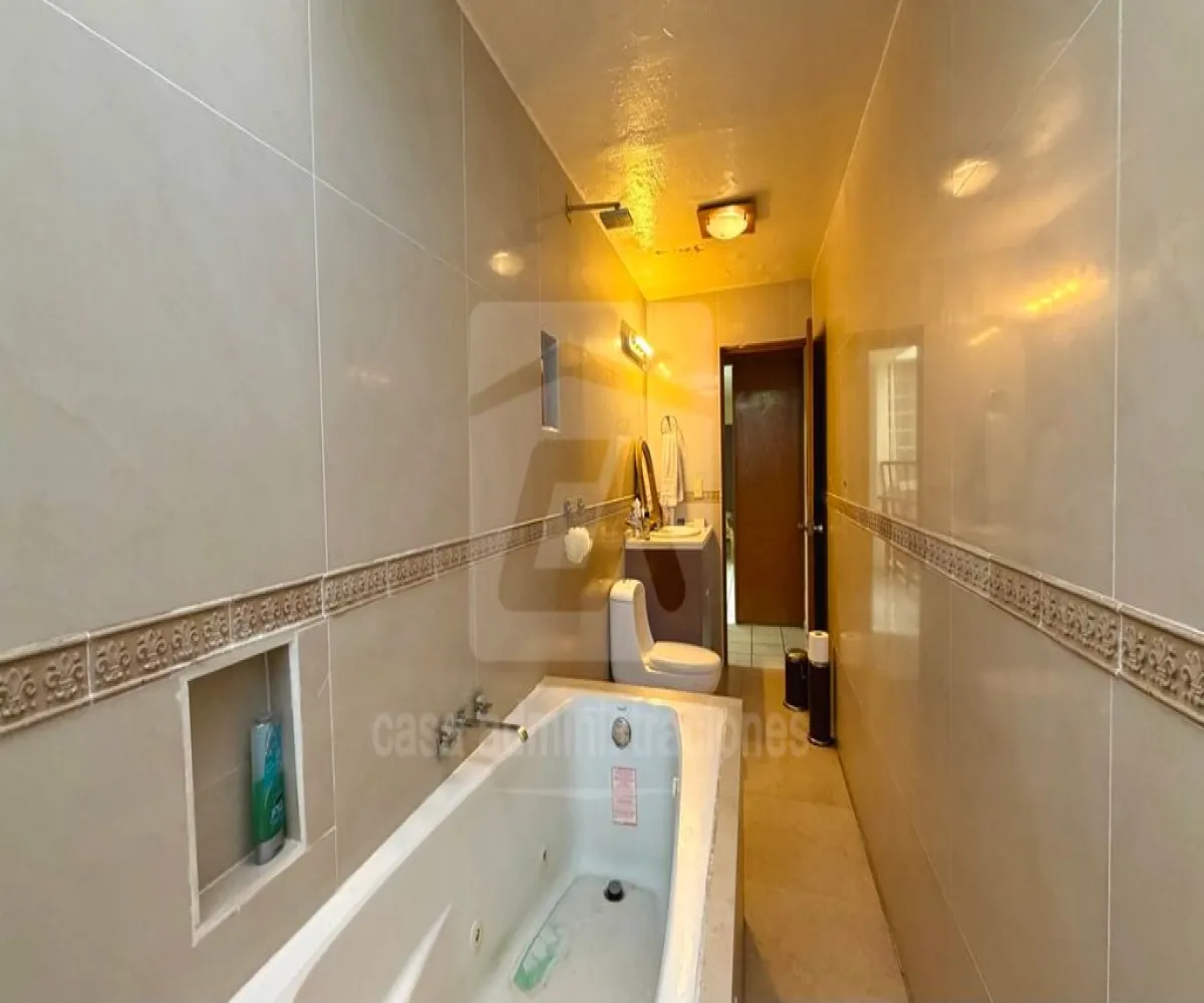 Casa En Venta,Arcos Vallarta,Juan de Mena 285, Guadalajara, Jalisco 44130, 6 Habitaciones,3 Baños,Juan de Mena,2,p7K9IFf