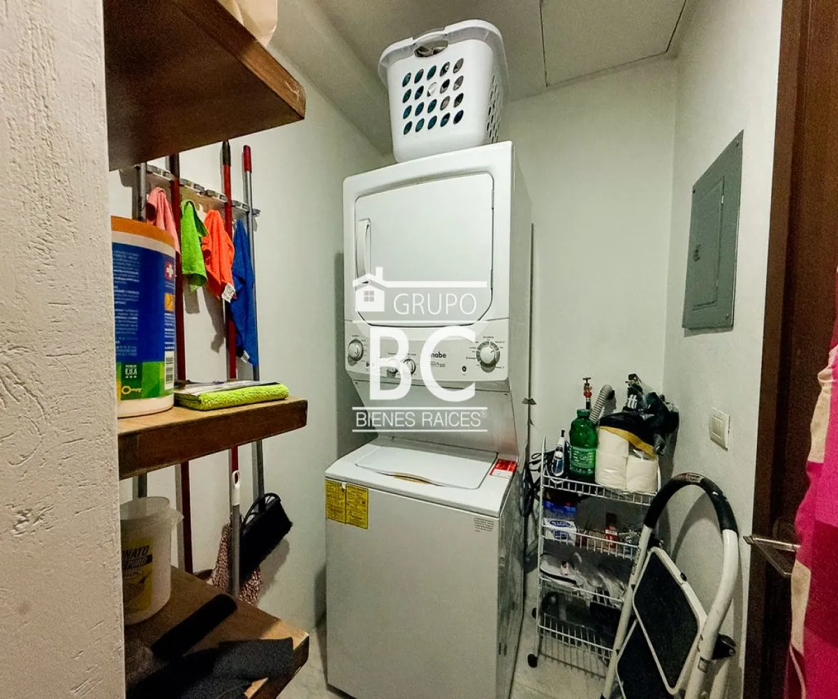 Departamento En Venta,TORRE,Avenida del Servidor Público 1425, Zapopan, Jalisco 45136, 2 Habitaciones,2 Baños,Avenida del Servidor Público,1,pywI8z7