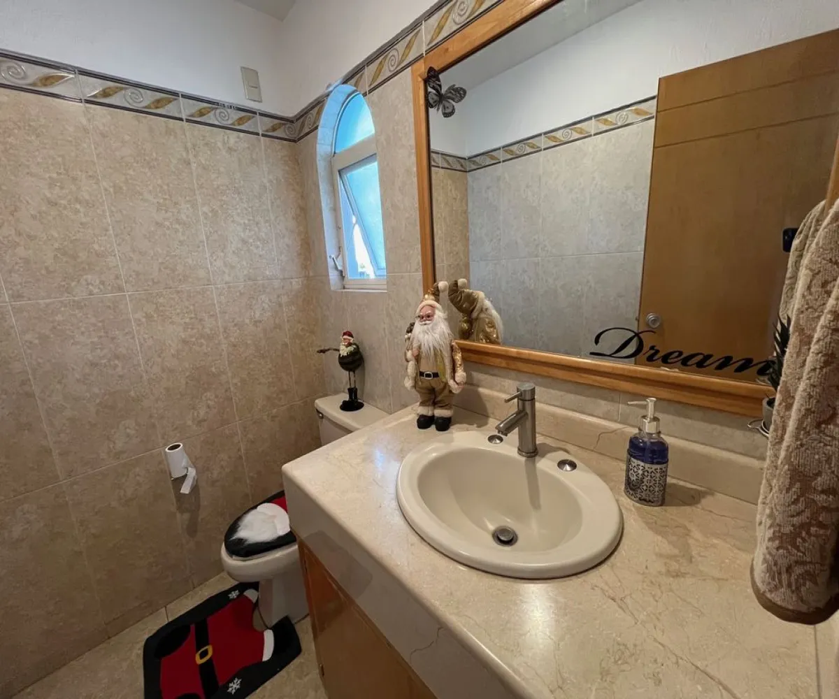 Casa En Renta,jardín real,Jardín de la Alfombrilla 13, Zapopan, Jalisco 45136, 3 Habitaciones,3 Baños,Jardín de la Alfombrilla,1,pBySU8g