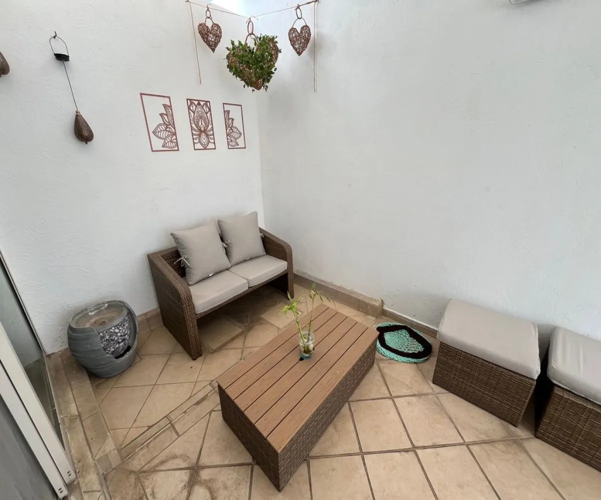 Casa En Renta,jardín real,Jardín de la Alfombrilla 13, Zapopan, Jalisco 45136, 3 Habitaciones,3 Baños,Jardín de la Alfombrilla,1,pBySU8g