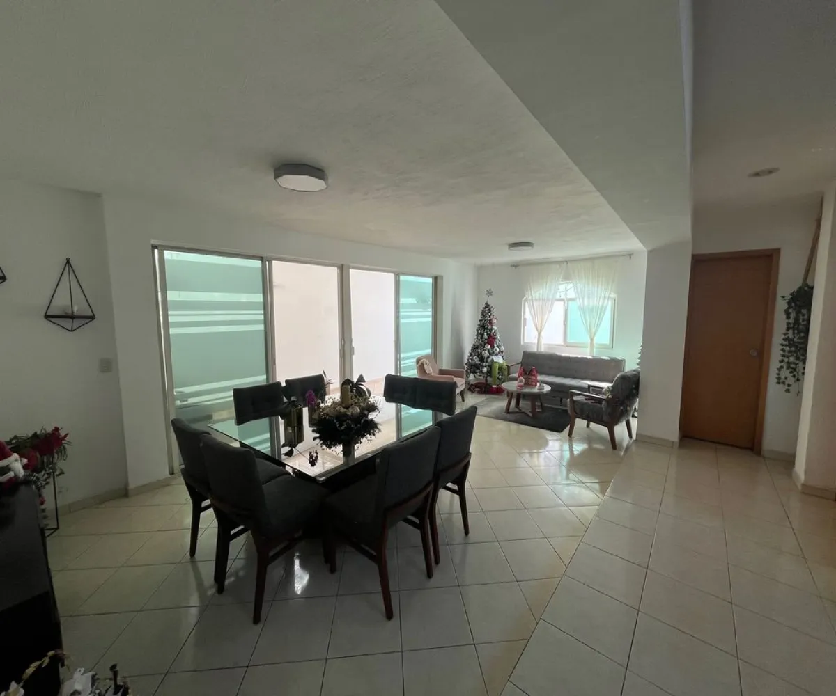 Casa En Renta,jardín real,Jardín de la Alfombrilla 13, Zapopan, Jalisco 45136, 3 Habitaciones,3 Baños,Jardín de la Alfombrilla,1,pBySU8g