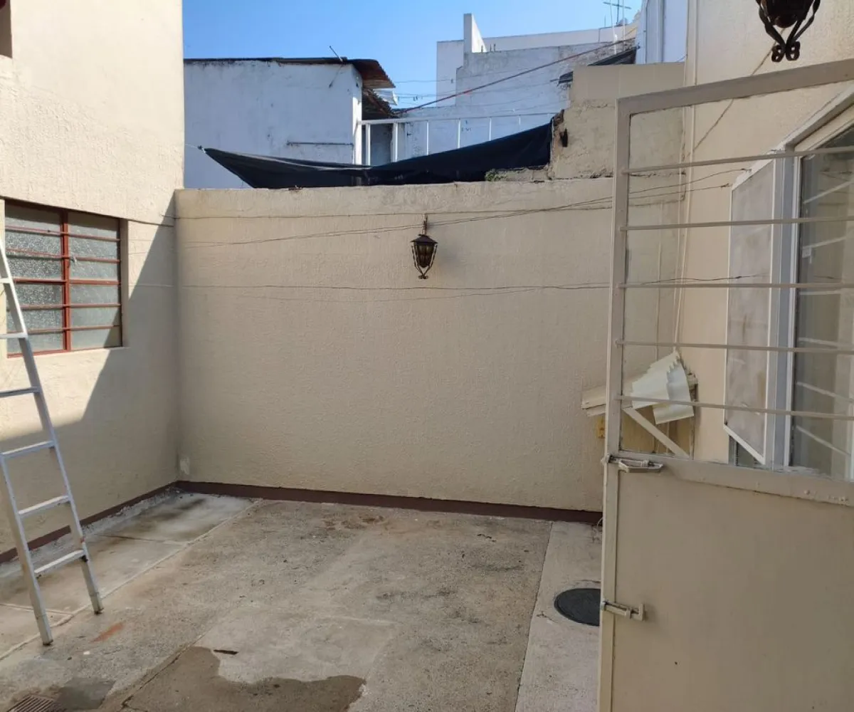 Casa En Venta,Jardines de la Paz,Calle Azucena 431, San Pedro Tlaquepaque, Jalisco 45519, 6 Habitaciones,2 Baños,Calle Azucena,2,papdc9F