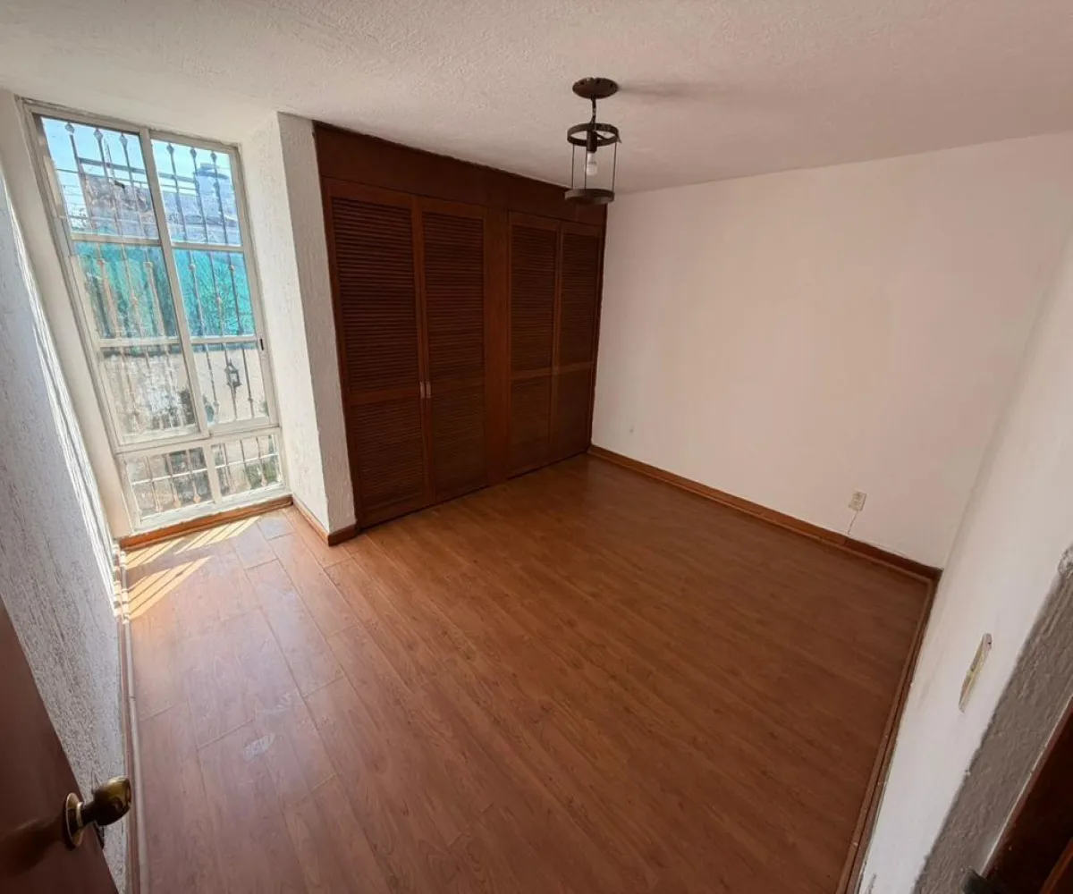 Casa En Venta,Fraccionamiento Revolución,Batalla de la trinidad S/N, San Pedro Tlaquepaque, Jalisco 45580, 4 Habitaciones,3 Baños,Batalla de la trinidad,1,pWuLJcu