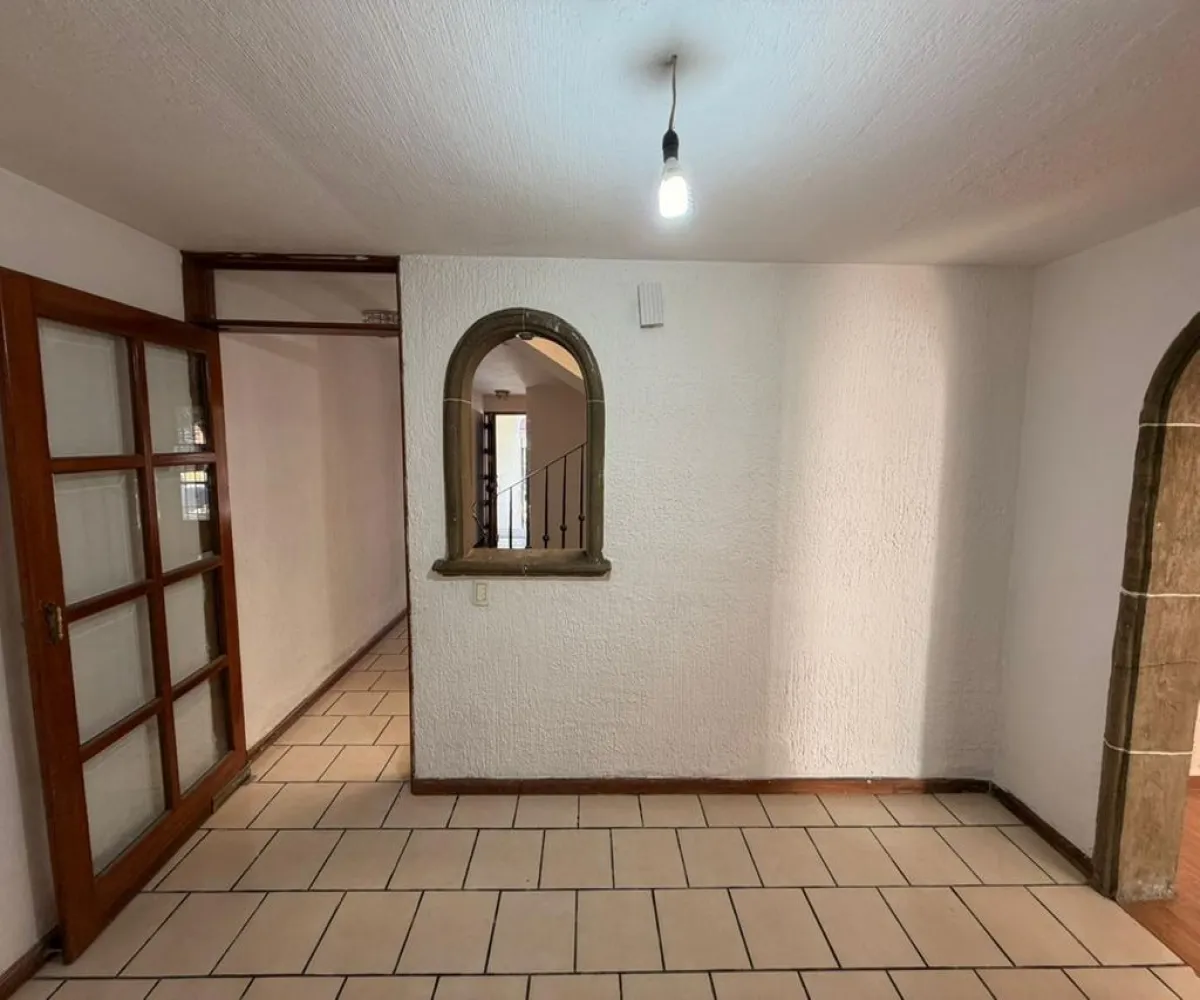 Casa En Venta,Fraccionamiento Revolución,Batalla de la trinidad S/N, San Pedro Tlaquepaque, Jalisco 45580, 4 Habitaciones,3 Baños,Batalla de la trinidad,1,pWuLJcu
