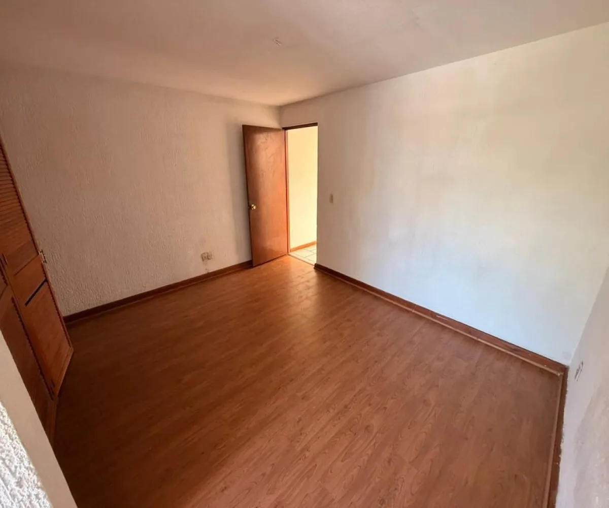 Casa En Venta,Fraccionamiento Revolución,Batalla de la trinidad S/N, San Pedro Tlaquepaque, Jalisco 45580, 4 Habitaciones,3 Baños,Batalla de la trinidad,1,pWuLJcu