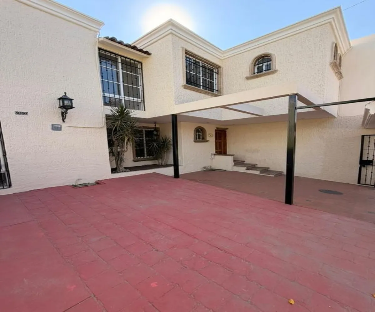 Casa En Venta,Fraccionamiento Revolución,Batalla de la trinidad S/N, San Pedro Tlaquepaque, Jalisco 45580, 4 Habitaciones,3 Baños,Batalla de la trinidad,1,pWuLJcu