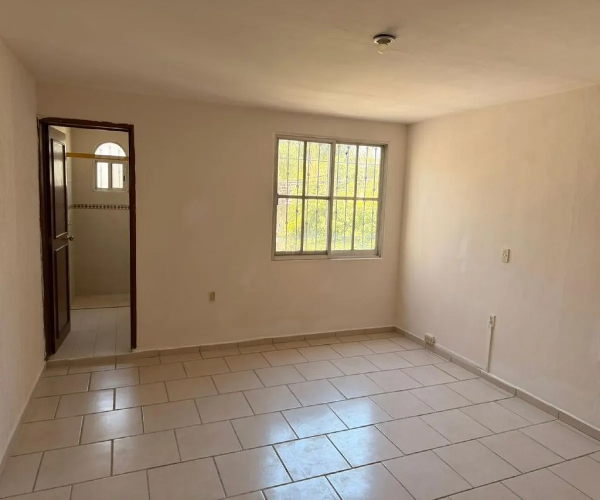 Casa En Venta,Fraccionamiento Revolución,Batalla de la trinidad S/N, San Pedro Tlaquepaque, Jalisco 45580, 4 Habitaciones,3 Baños,Batalla de la trinidad,1,pWuLJcu