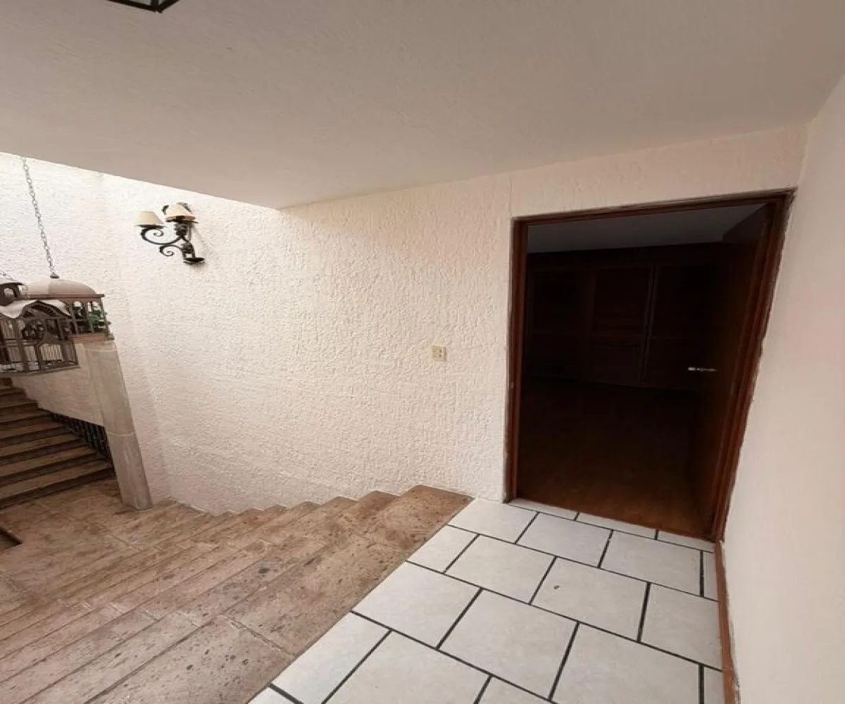 Casa En Venta,Fraccionamiento Revolución,Batalla de la trinidad S/N, San Pedro Tlaquepaque, Jalisco 45580, 4 Habitaciones,3 Baños,Batalla de la trinidad,1,pWuLJcu
