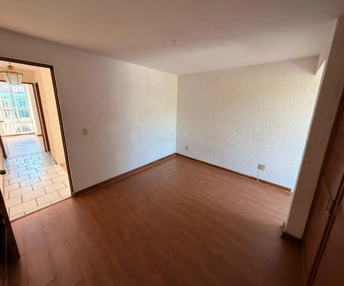 Casa En Venta,Fraccionamiento Revolución,Batalla de la trinidad S/N, San Pedro Tlaquepaque, Jalisco 45580, 4 Habitaciones,3 Baños,Batalla de la trinidad,1,pWuLJcu