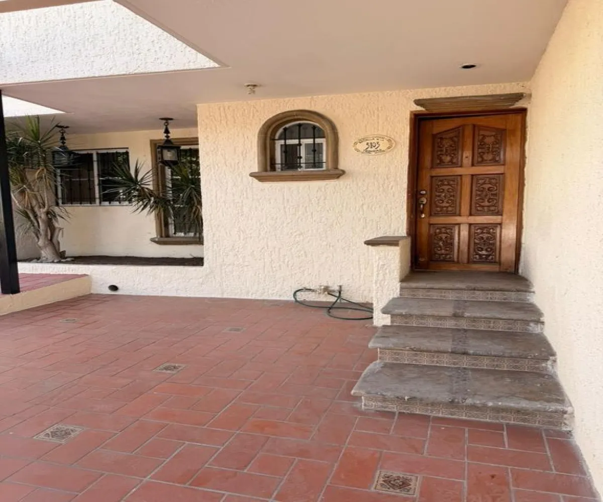 Casa En Venta,Fraccionamiento Revolución,Batalla de la trinidad S/N, San Pedro Tlaquepaque, Jalisco 45580, 4 Habitaciones,3 Baños,Batalla de la trinidad,1,pWuLJcu