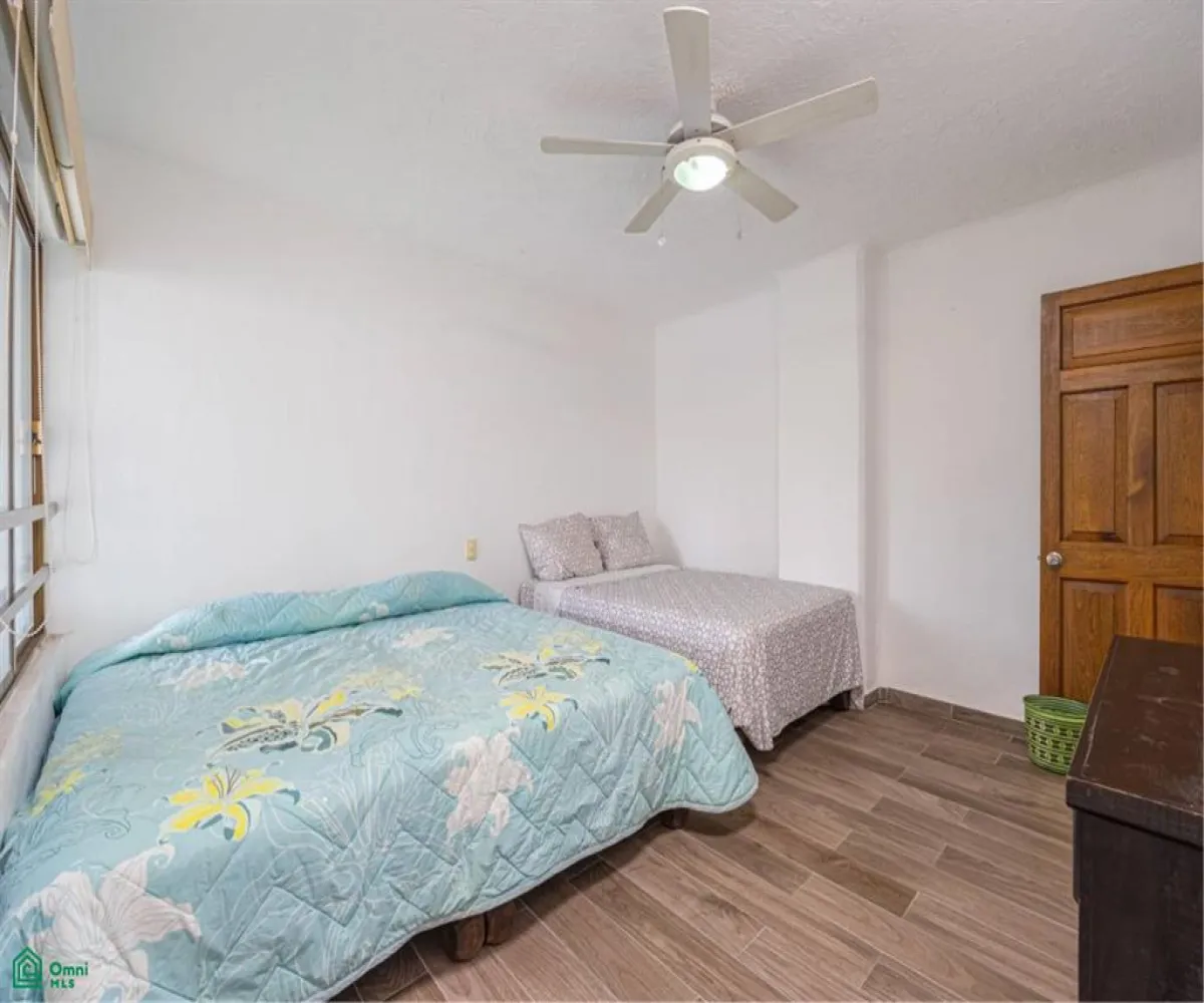 Departamento En Venta,La Marina,Avenida Paseo de la Marina 161, Puerto Vallarta, Jalisco 48314, 2 Habitaciones,2 Baños,Avenida Paseo de la Marina,3,MX251055858