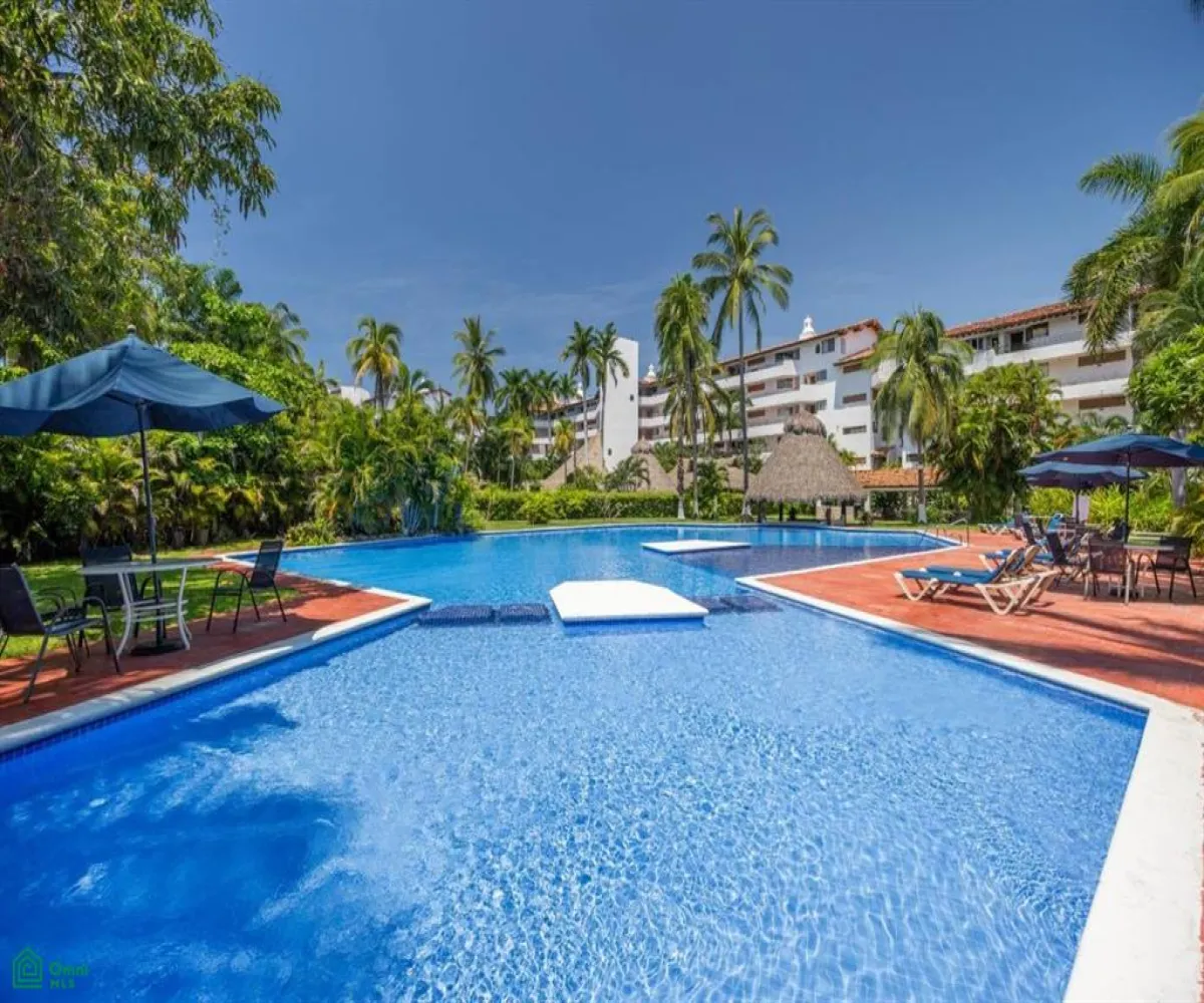 Departamento En Venta,La Marina,Avenida Paseo de la Marina 161, Puerto Vallarta, Jalisco 48314, 2 Habitaciones,2 Baños,Avenida Paseo de la Marina,3,MX251055858