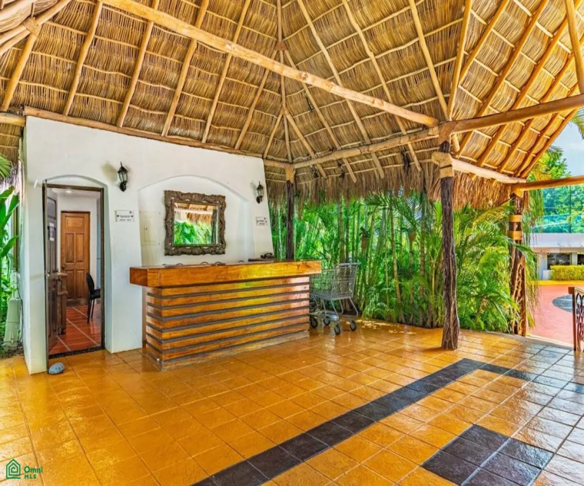 Departamento En Venta,La Marina,Avenida Paseo de la Marina 161, Puerto Vallarta, Jalisco 48314, 2 Habitaciones,2 Baños,Avenida Paseo de la Marina,3,MX251055858