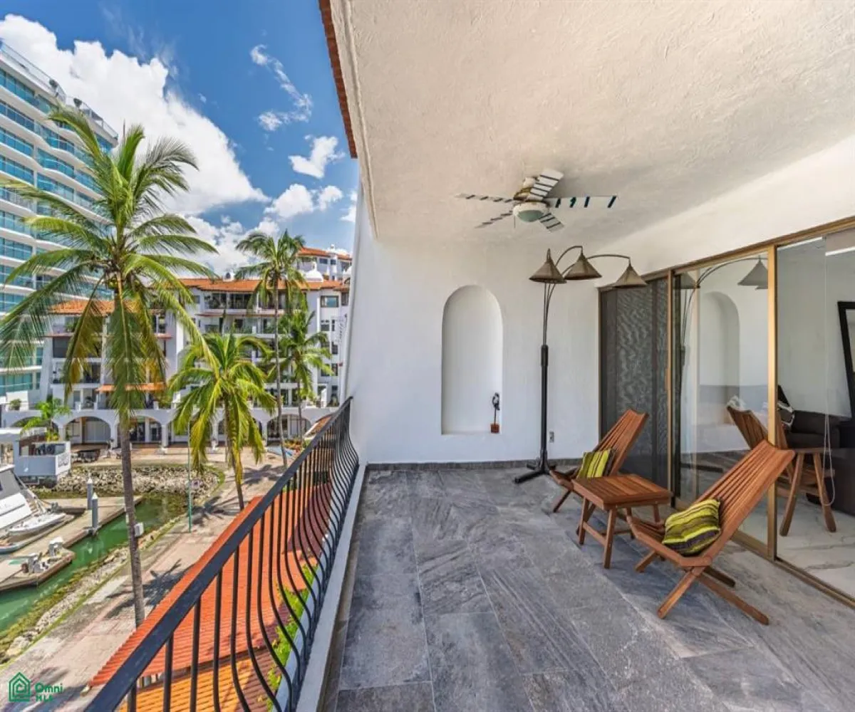 Departamento En Venta,La Marina,Avenida Paseo de la Marina 161, Puerto Vallarta, Jalisco 48314, 2 Habitaciones,2 Baños,Avenida Paseo de la Marina,3,MX251055858