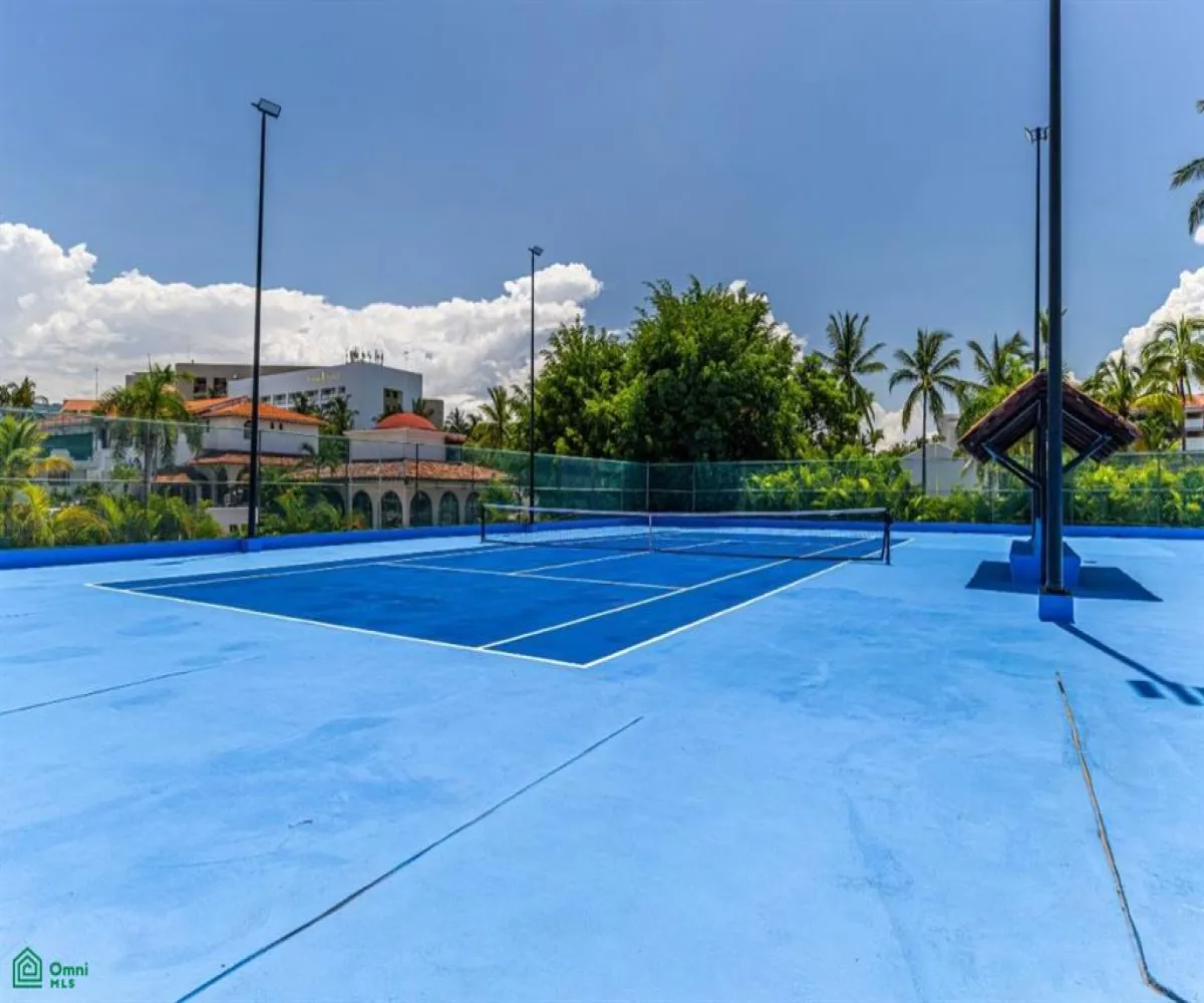 Departamento En Venta,La Marina,Avenida Paseo de la Marina 161, Puerto Vallarta, Jalisco 48314, 2 Habitaciones,2 Baños,Avenida Paseo de la Marina,3,MX251055858