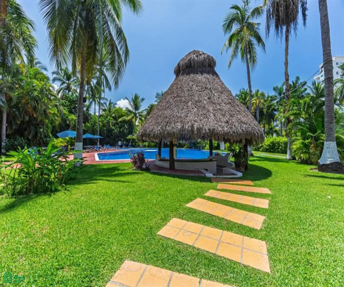 Departamento En Venta,La Marina,Avenida Paseo de la Marina 161, Puerto Vallarta, Jalisco 48314, 2 Habitaciones,2 Baños,Avenida Paseo de la Marina,3,MX251055858