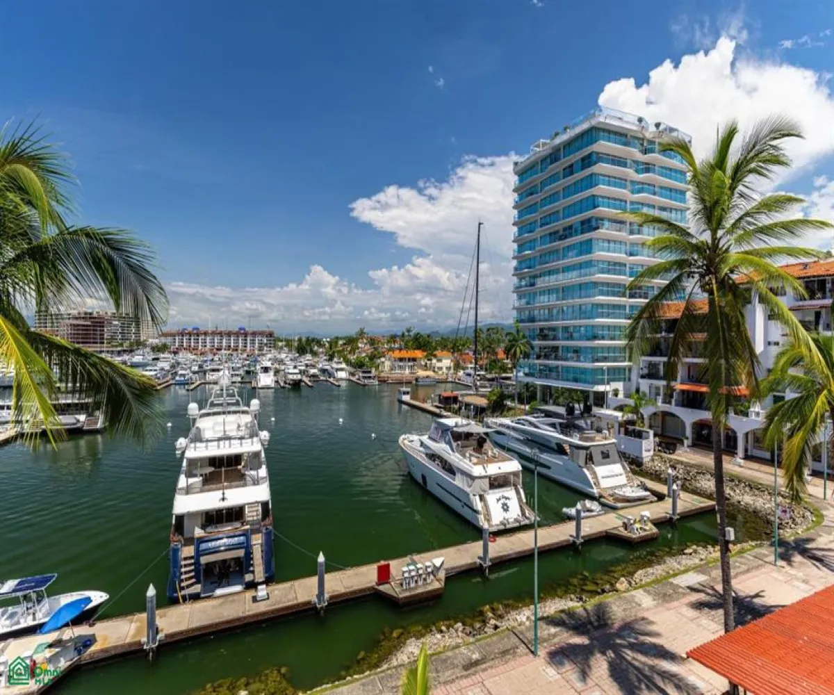 Departamento En Venta,La Marina,Avenida Paseo de la Marina 161, Puerto Vallarta, Jalisco 48314, 2 Habitaciones,2 Baños,Avenida Paseo de la Marina,3,MX251055858