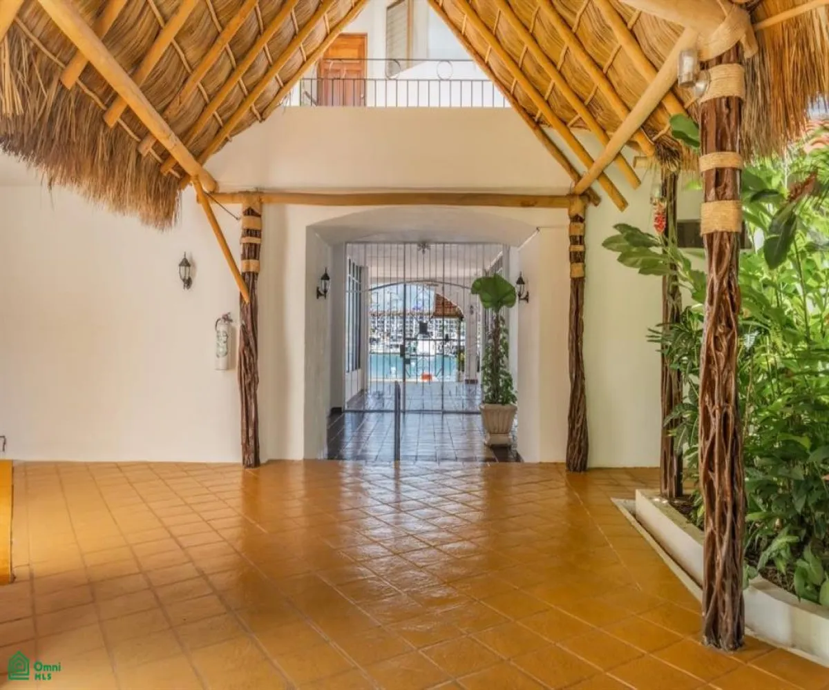 Departamento En Venta,La Marina,Avenida Paseo de la Marina 161, Puerto Vallarta, Jalisco 48314, 2 Habitaciones,2 Baños,Avenida Paseo de la Marina,3,MX251055858