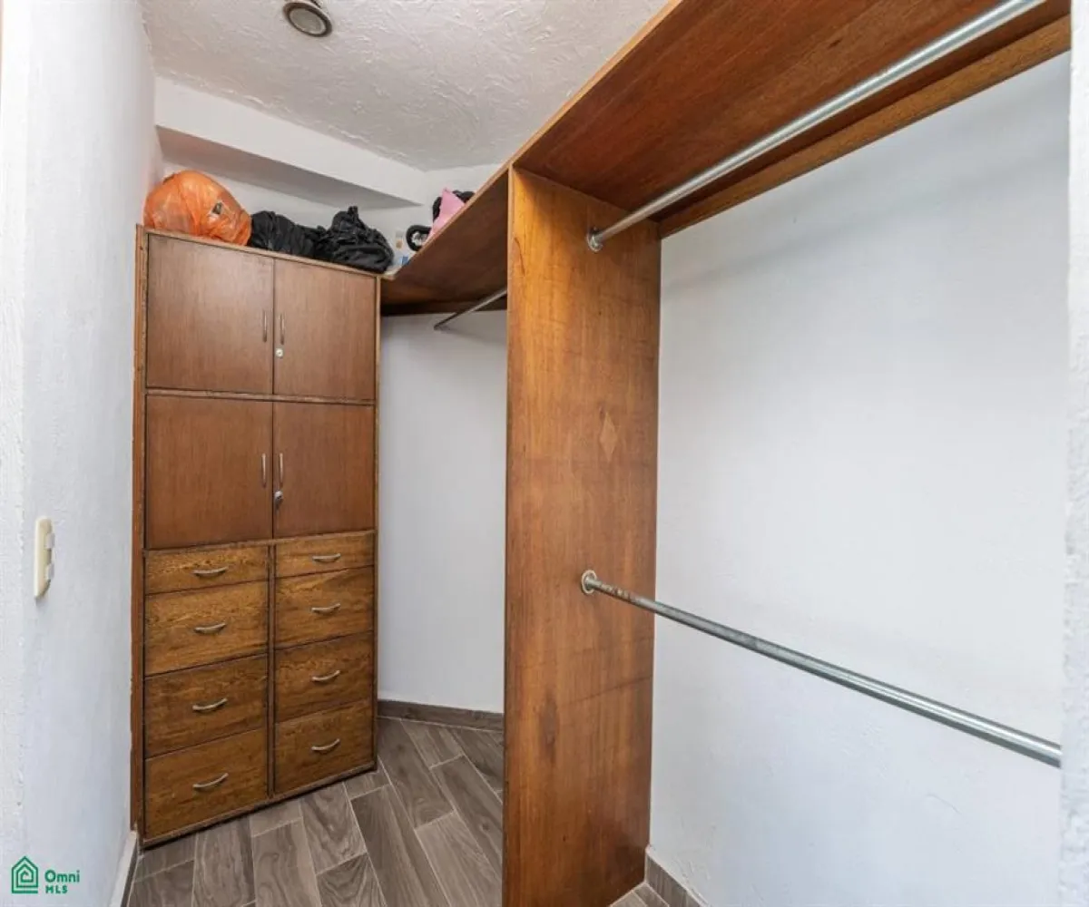 Departamento En Venta,La Marina,Avenida Paseo de la Marina 161, Puerto Vallarta, Jalisco 48314, 2 Habitaciones,2 Baños,Avenida Paseo de la Marina,3,MX251055858