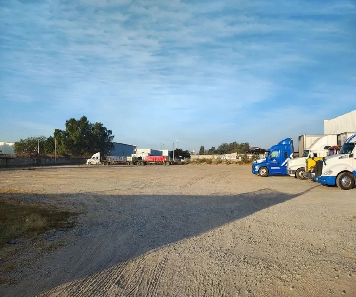 Terreno En Renta,La Llave,Avenida La Llave S/N, San Pedro Tlaquepaque, Jalisco 45618,Avenida La Llave,pRXNiQN