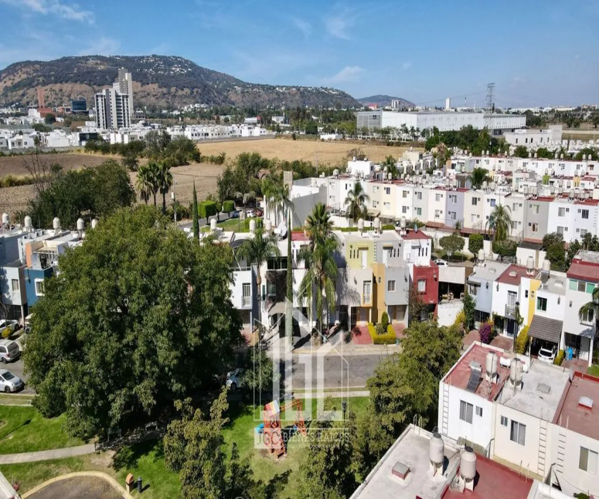 Casa En Venta,Loreto,Calle Loyola 92, San Pedro Tlaquepaque, Jalisco 45601, 3 Habitaciones,3 Baños,Calle Loyola,3,pwfCy4I