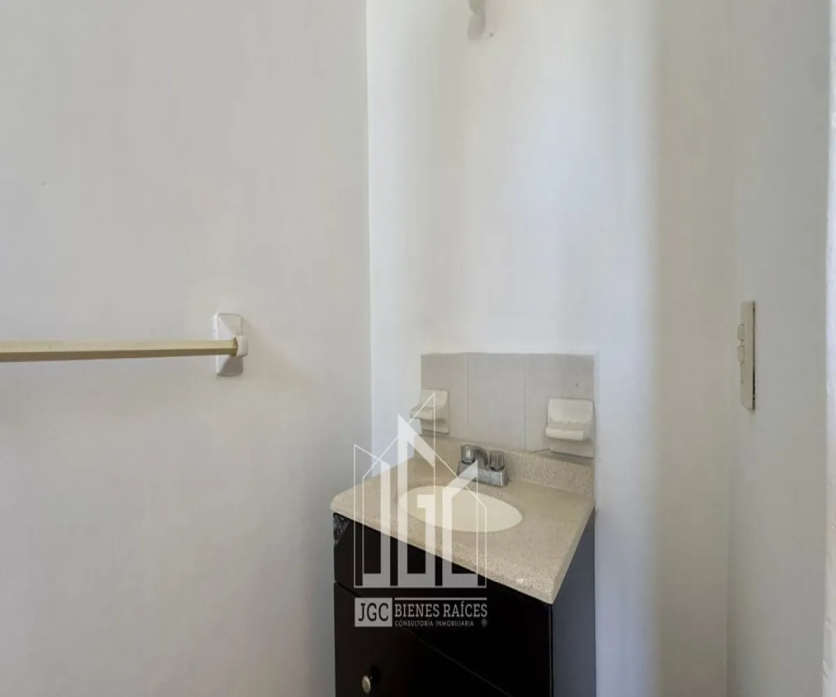 Casa En Venta,Loreto,Calle Loyola 92, San Pedro Tlaquepaque, Jalisco 45601, 3 Habitaciones,3 Baños,Calle Loyola,3,pwfCy4I