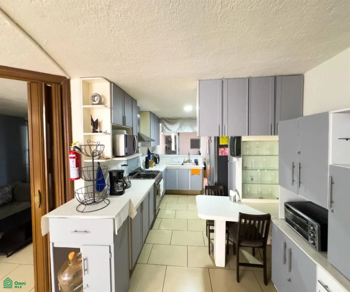 Departamento En Venta,Jardines de La Patria,Giovanni Papini 364B, Zapopan, Jalisco 45110, 6 Habitaciones,4 Baños,Giovanni Papini,MX251056227