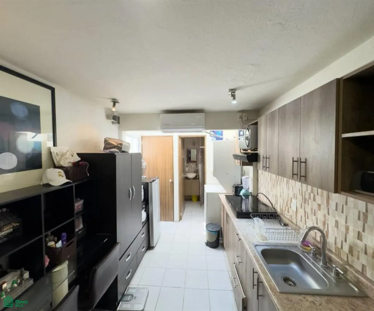 Departamento En Venta,Jardines de La Patria,Giovanni Papini 364B, Zapopan, Jalisco 45110, 6 Habitaciones,4 Baños,Giovanni Papini,MX251056227